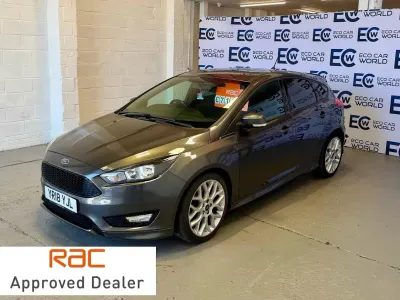 Used Ford Focus ST-Line 140 HP (102 kW) 2018 Grey Hatchback