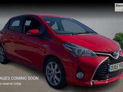 Used Toyota Yaris Hybrid Sport 101 HP (74 kW) 2015 Hatchback
