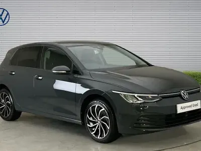 Używany VW Golf VIII Life 110 KM (80 kW) 2023 Hatchback