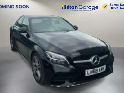 Usado Mercedes C200 AMG line 2019 Negro Berlina