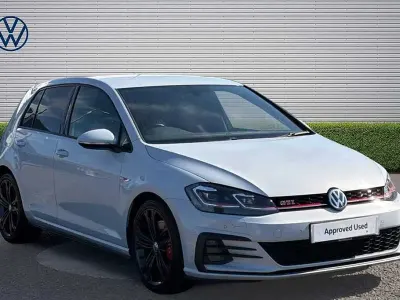 Used VW Golf VII GTI 245 HP (180 kW) 2019 Pure white