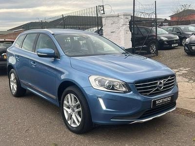 Usado Volvo XC60 SE Lux 190 HP (139 kW) 2016 Azul SUV