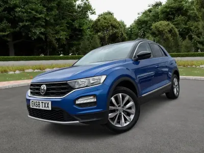 Usado VW T-Roc Design 115 HP (84 kW) 2018 Azul SUV