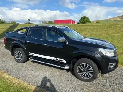 Used Nissan Navara Tekna 190 HP (139 kW) 2016 Black Pickup