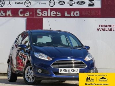 Used Ford Fiesta Zetec 100 HP (73 kW) 2017 Blue Hatchback