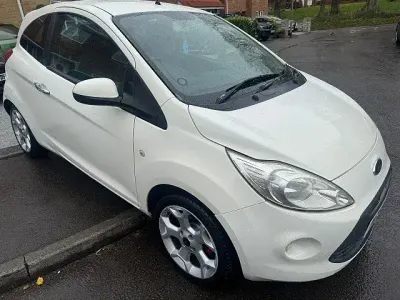 Begagnad Ford Ka Titanium 68 HK (50 kW) 2010 Vit Halvkombi