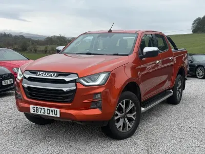 Begagnad Isuzu D-Max 164 HK (120 kW) 2023 Orange Pickup