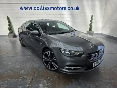 Second-hand Vauxhall Insignia SRi 170 CP (125 kW) 2019 Gri Hatchback