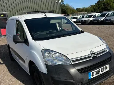 Used Citroën Berlingo 75 HP (55 kW) 2018 White MPV