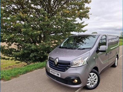 Grey Used 2019 Renault Trafic MPV | £11,495 (Fair price)