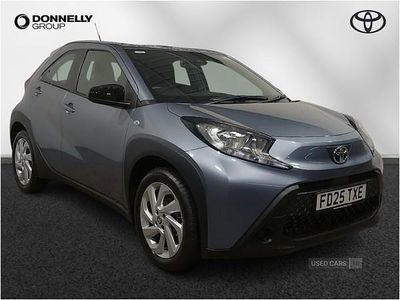 Used Toyota Aygo X PURE 72 HP (52 kW) 2025 Grey SUV