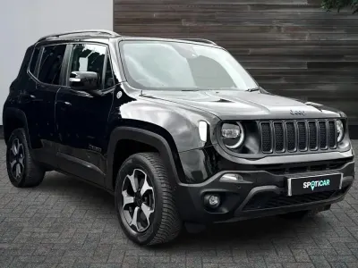Begagnad Jeep Renegade Trailhawk 237 HK (174 kW) 2021 Svart SUV