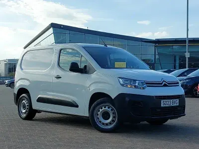 Used Citroën Berlingo 100 HP (73 kW) 2023 White MPV