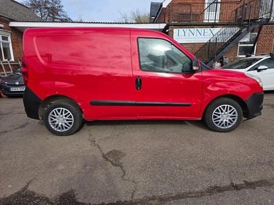 Used Fiat Doblò 2013 Red MPV