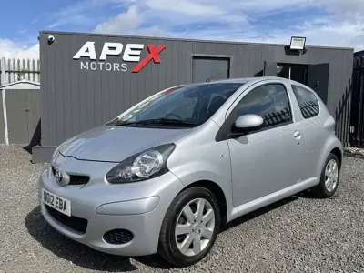 Used Toyota Aygo 68 HP (50 kW) 2012 Silver Hatchback