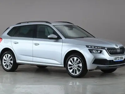 Usado Skoda Kamiq SE Drive 2023 Prateado SUV