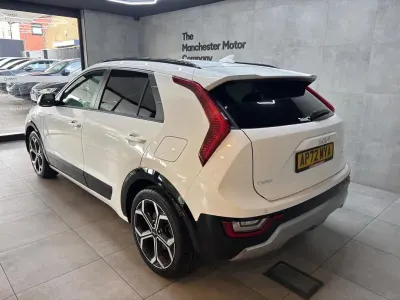Used Kia Niro 2023 White SUV