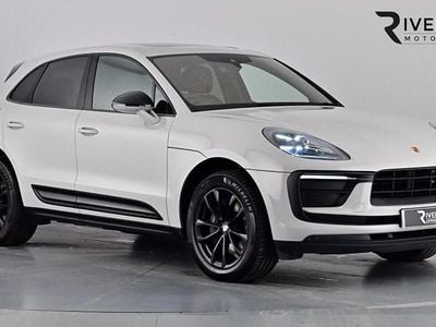 Crayon grey Used 2022 Porsche Macan SUV | £46,590 (Good price)