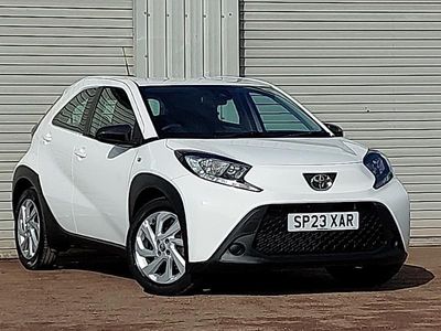 Used Toyota Aygo X PURE 72 HP (52 kW) 2023 White SUV