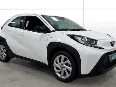 Used Toyota Aygo X PURE 72 HP (52 kW) 2024 White SUV