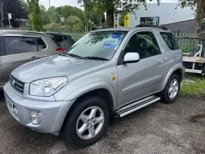 Used Toyota RAV4 147 HP (108 kW) 2002 Silver SUV