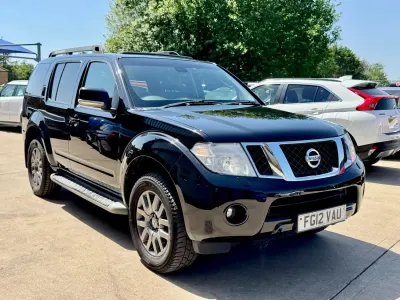 Used Nissan Pathfinder Tekna 190 HP (139 kW) 2012 Black SUV