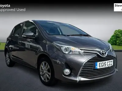 Used Toyota Yaris 99 HP (72 kW) 2015 Grey Hatchback