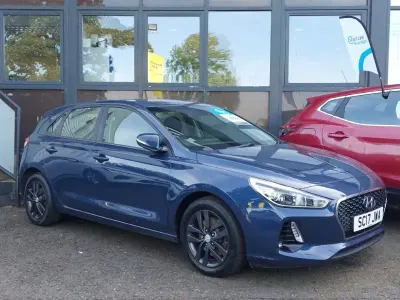 Used Hyundai i30 SE 120 HP (88 kW) 2017 Blue Hatchback