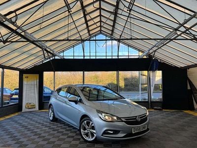 Used Vauxhall Astra SRi 200 HP (147 kW) 2018 Silver Hatchback