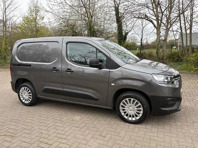 Used Toyota Proace 120 HP (88 kW) 2020 Grey MPV