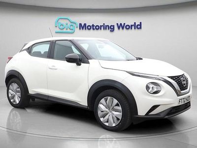Usado Nissan Juke Acenta 114 HP (83 kW) 2023 Branco SUV