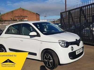 Used Renault Twingo Dynamique 70 HP (51 kW) 2016 White Hatchback