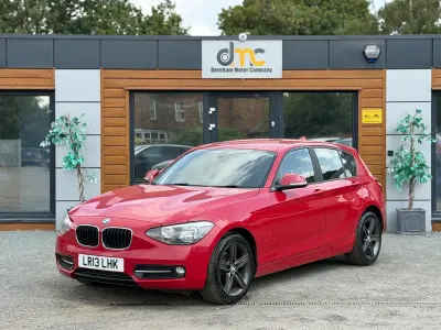 Used BMW 118 Sport Line 2013 Red Hatchback