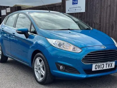 Used Ford Fiesta Zetec 101 HP (74 kW) 2013 Blue Hatchback