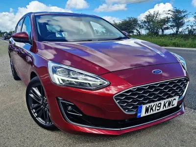 Used Ford Focus Vignale 125 HP (91 kW) 2019 Red Hatchback