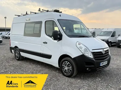 Begagnad Vauxhall Movano 130 HK (95 kW) 2019 Vit Minibuss