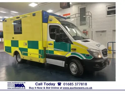 Used Mercedes Sprinter 190 HP (139 kW) 2015 Yellow Van
