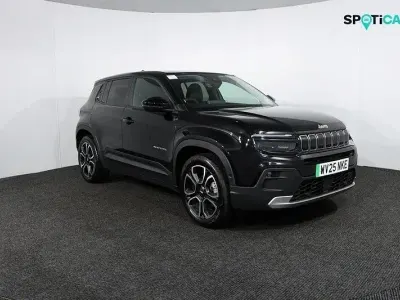 Begagnad Jeep Avenger EV Summit 114 kW (156 HK) 2025 Svart SUV