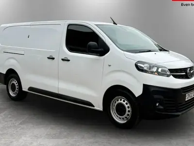 Used Vauxhall Vivaro 101 HP (74 kW) 2022 White MPV