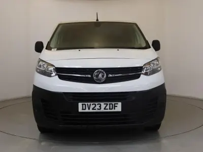 Used Vauxhall Vivaro S 99 HP (72 kW) 2023 White MPV