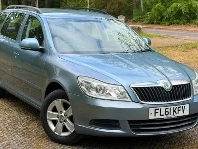 Used Skoda Octavia SE 122 HP (89 kW) 2011 Grey Estate