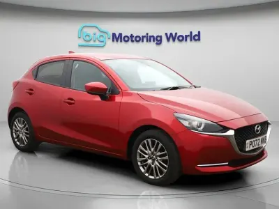Używany Mazda 2 Inclusive 90 KM (66 kW) 2023 Czerwony Hatchback