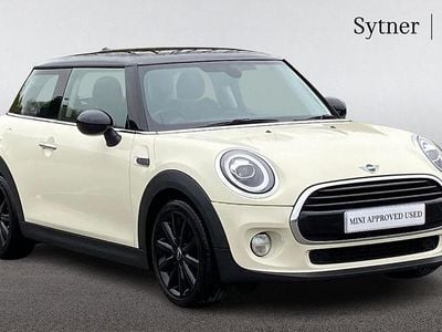 Used Mini Cooper Hatch 134 HP (98 kW) 2018 White Hatchback