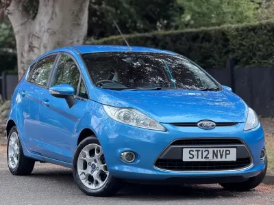 Usado Ford Fiesta Zetec 2012 Azul Citadino