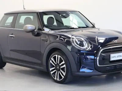 Begagnad Mini Cooper Exclusive 134 HK (98 kW) 2022 Svart Halvkombi
