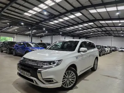 Used Mitsubishi Outlander P-HEV 2018 White SUV