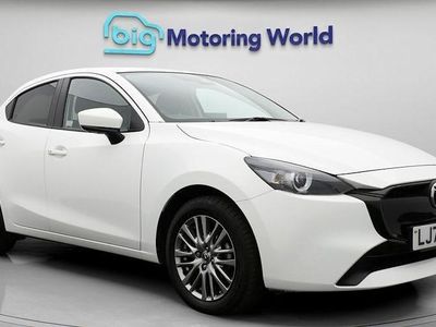 Begagnad Mazda 2 Exclusive-Line 90 HK (66 kW) 2024 Vit Halvkombi