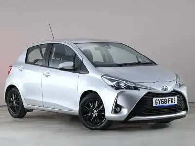 Used Toyota Yaris 101 HP (74 kW) 2018 Silver Hatchback