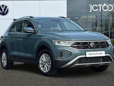Usado VW T-Roc Life 150 HP (110 kW) 2023 Azul SUV