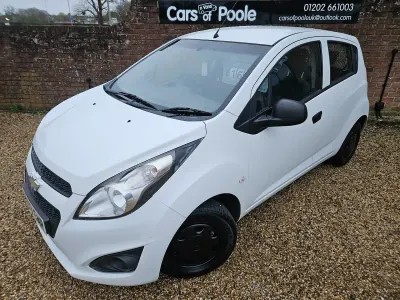 Used Chevrolet Spark LS 68 HP (50 kW) 2013 White Hatchback